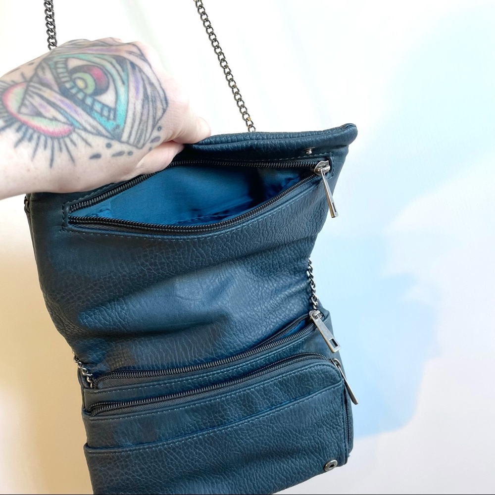 Chain Strap Purse - Picture 6 of 9